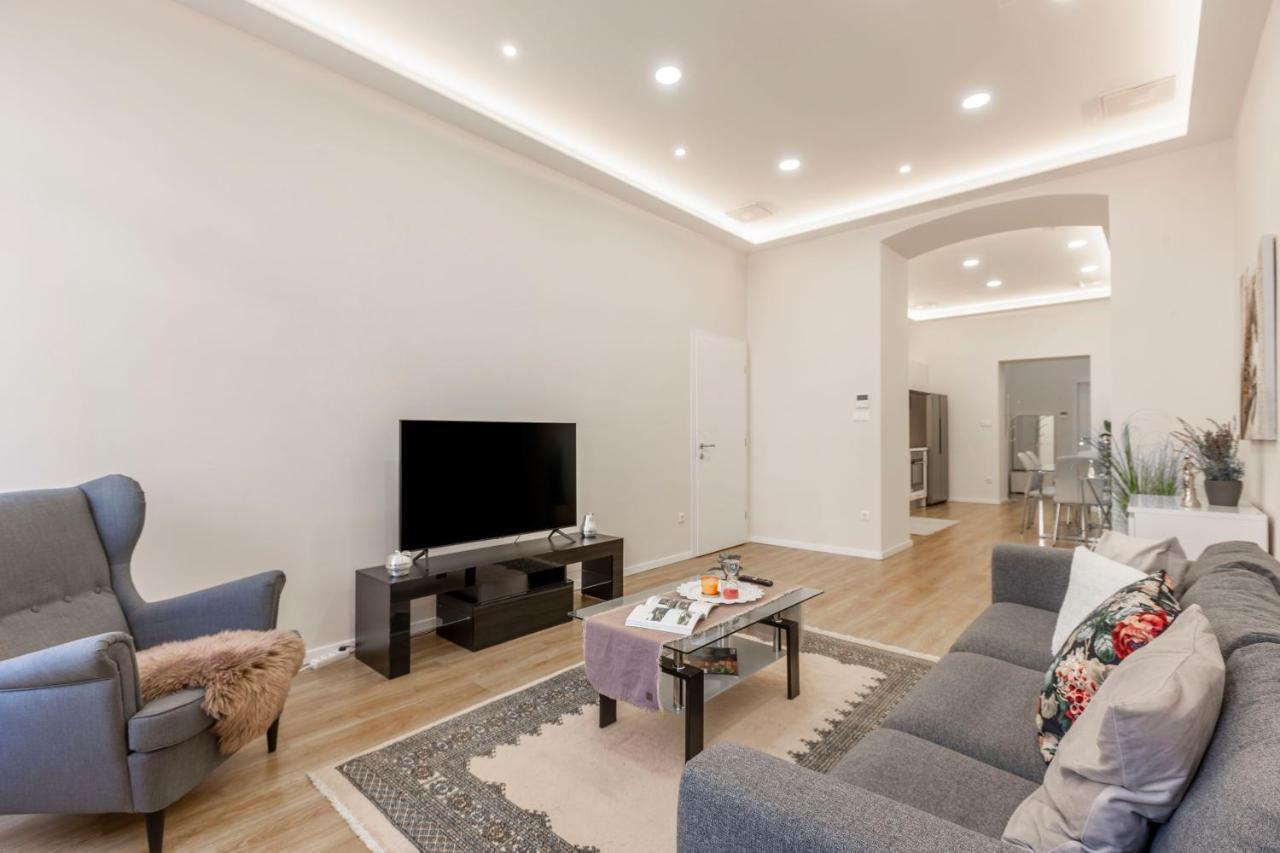 Exclusive Csengery Residence In The Heart Of Boedapest Buitenkant foto