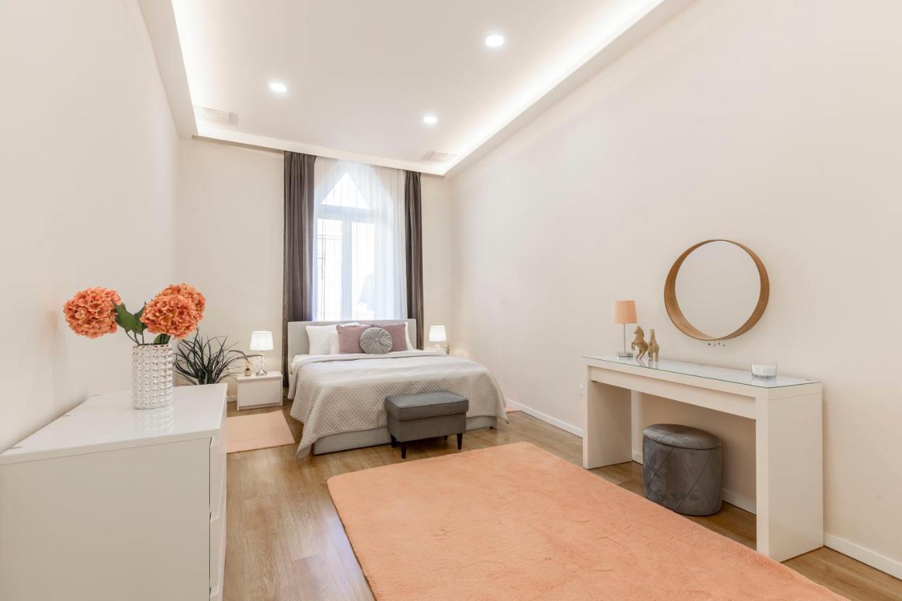 Exclusive Csengery Residence In The Heart Of Boedapest Buitenkant foto
